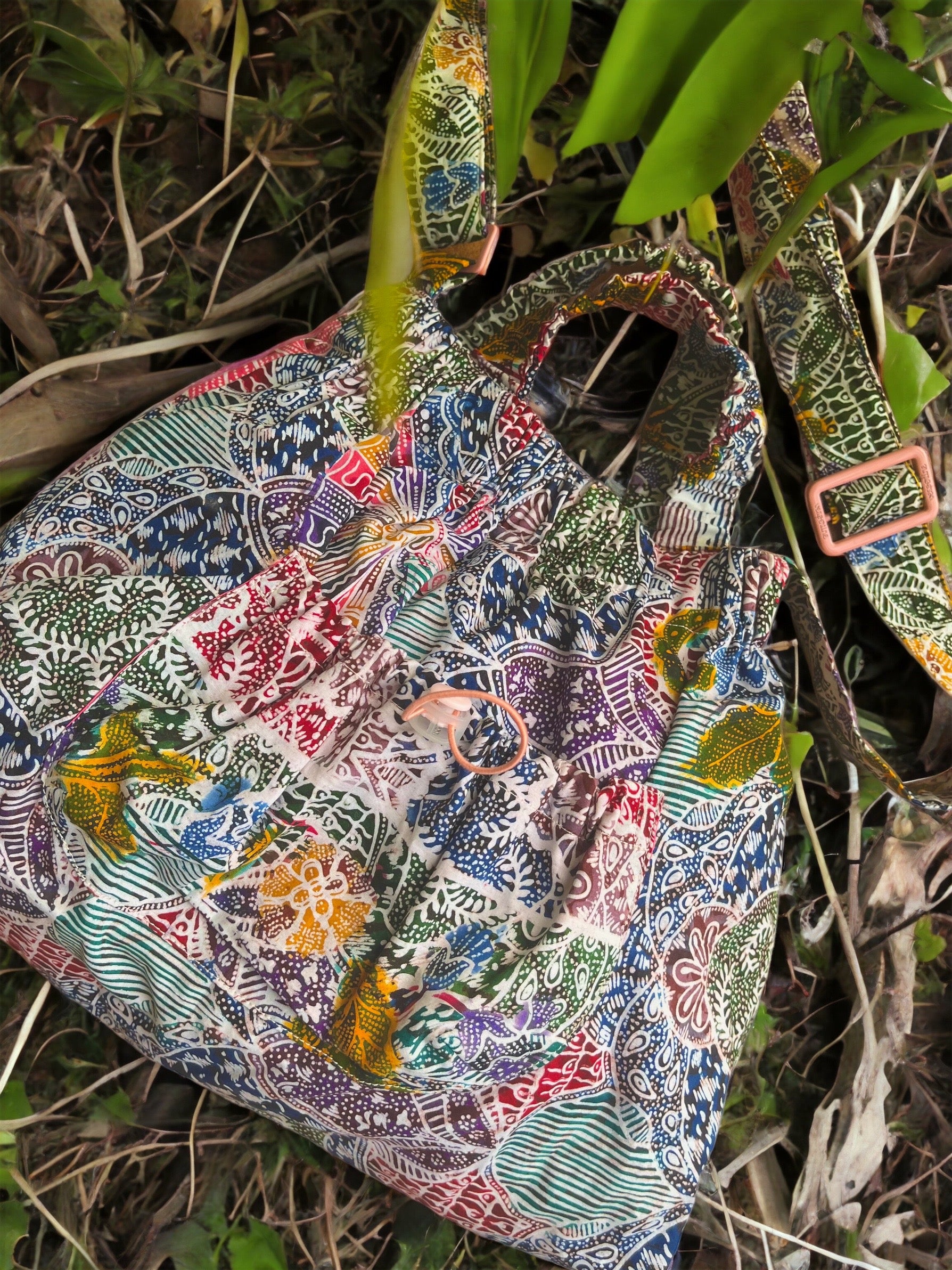 Crunch Tote Bag in Echinacea